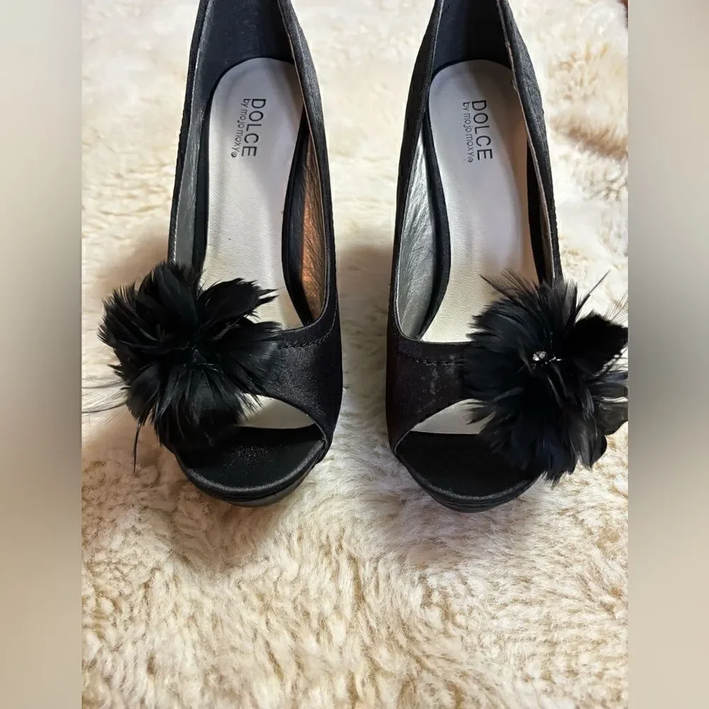 Dolce by Mojo Moxy Black San Diego Peep Toe Heels with Feather Detail size 8.5